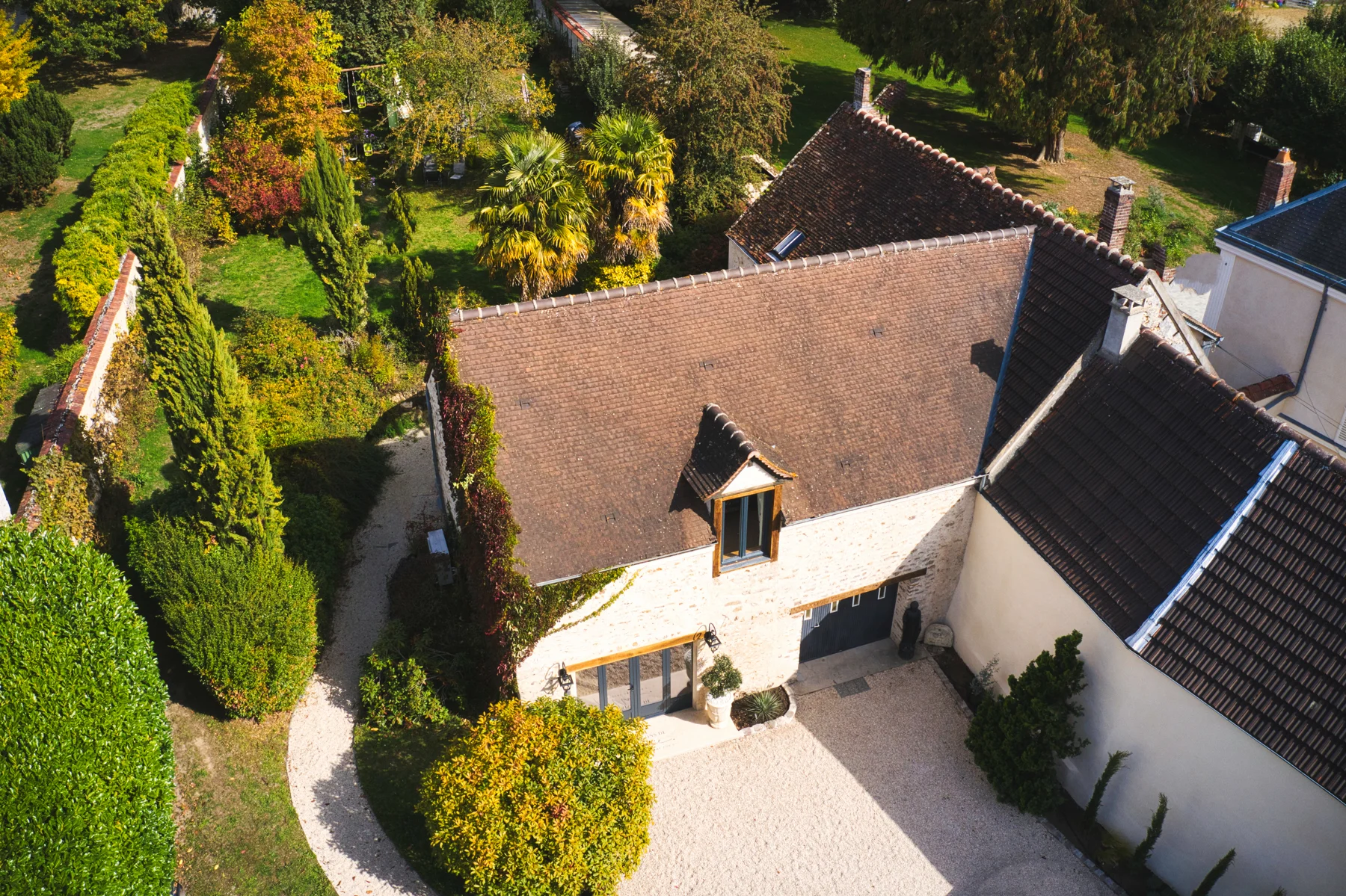 La maison et sa cour à Haravilliers